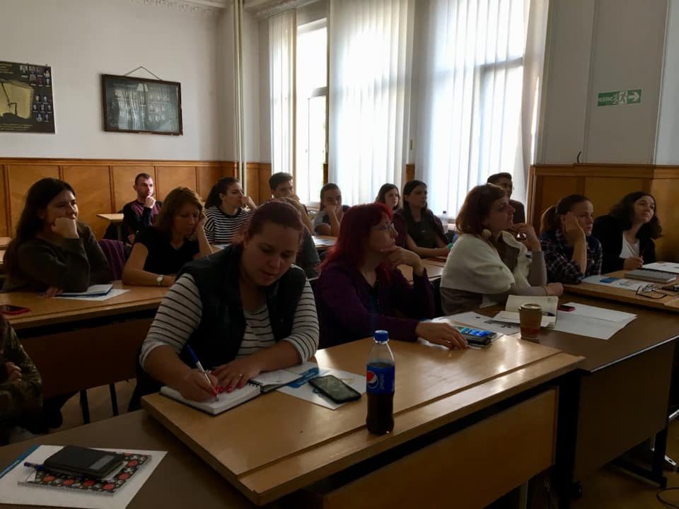Curs de traumă pentru studenții în asistență socială: „Acum lucrurile îmi sunt mult mai clare și înțeleg mai bine cauzele comportamentelor”