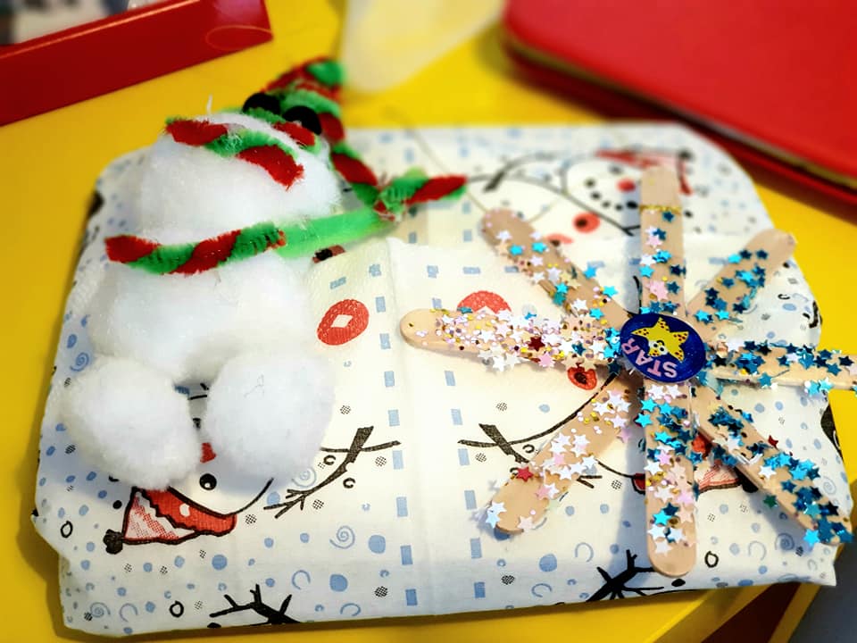 O nebunie de zi la ultimul grup de suport: colinde, cadouri și motive de&nbsp;mulțumire