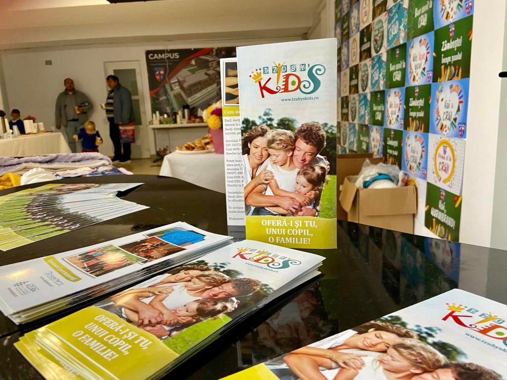 Summit-ul ARFO 2022: sute de părinți adoptivi, specialiști din sistem, asistenți maternali și sociali, împreună pentru&nbsp;copii