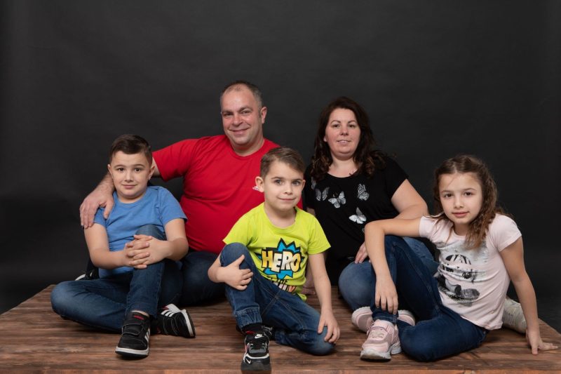 Povestea extraordinară a celor trei frați adoptați de Sami și Maria Chelu